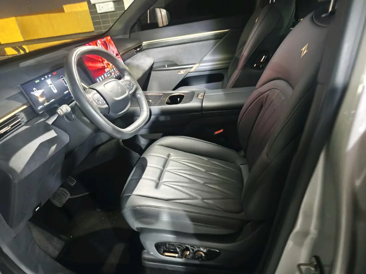 Yi pai 2025 e π 008 210Ultra extended range version 5-seat automatic gear 6