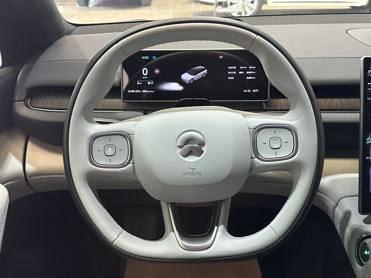 NIO 2024 ES 6 100kWh automatic gear 14