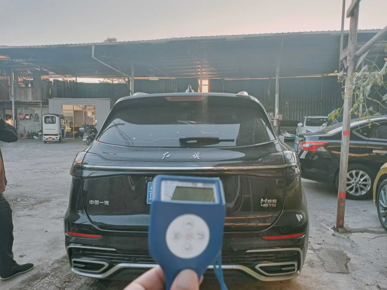 HongQi 2025 HS5 2.0T Two-Drive Flag Enjoy Pro Edition Automatic Gear 4