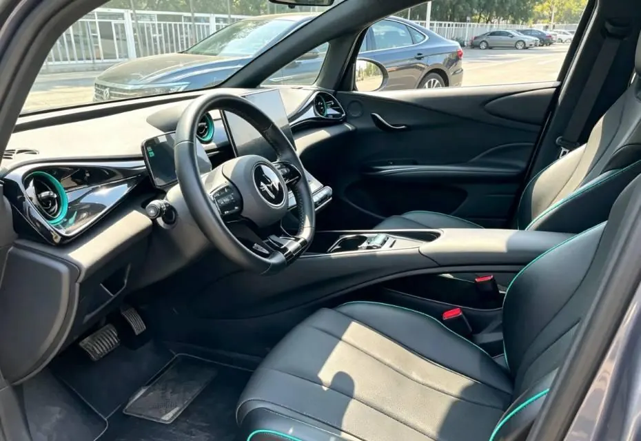 BYD 2024 Dolphin Glory Edition 420km Fashion Edition Automatic Gear 6