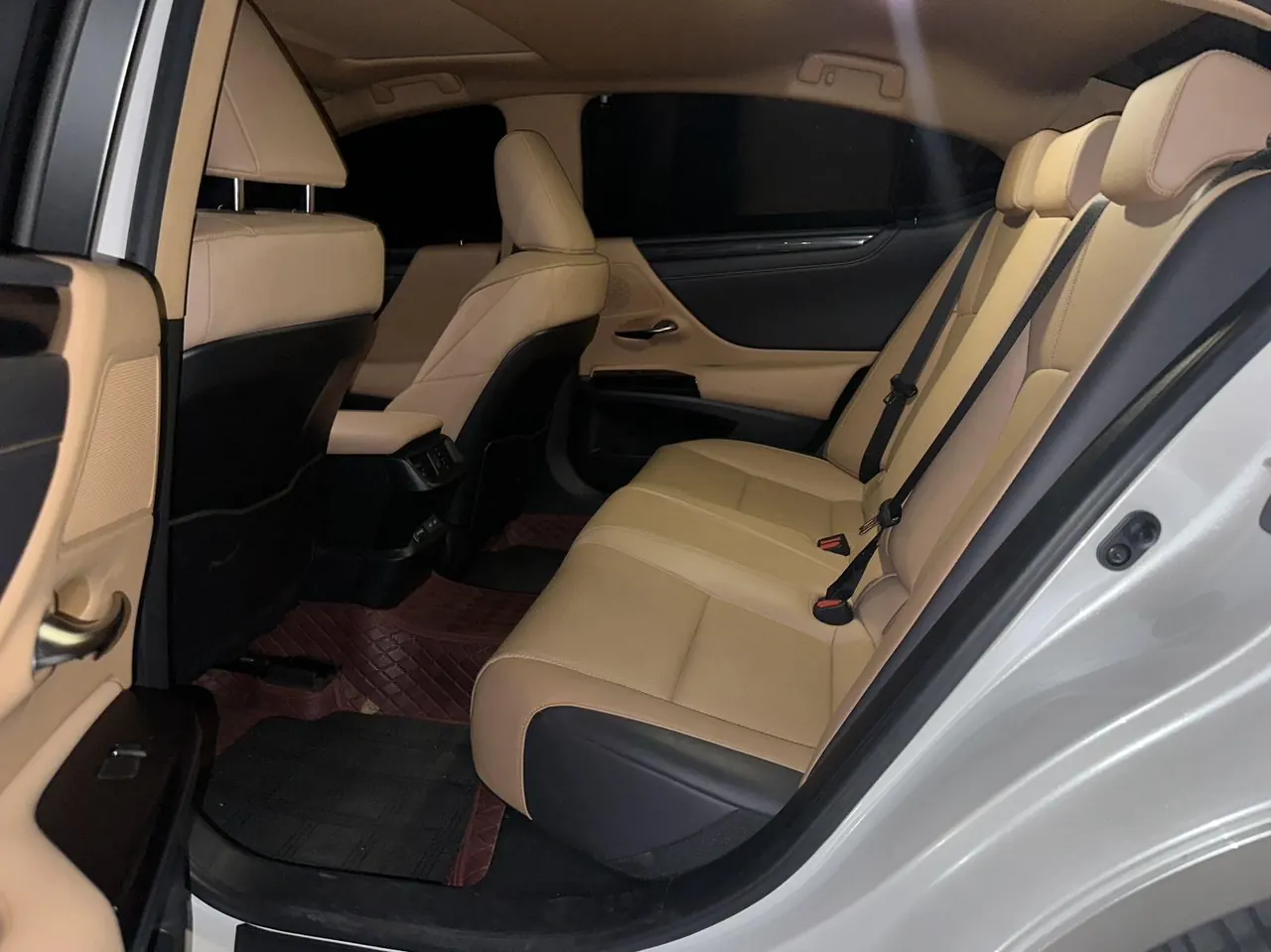 Lexus ES (Imported) 2024 ES200 2.0 Stepless Edition Automatic Gear 3