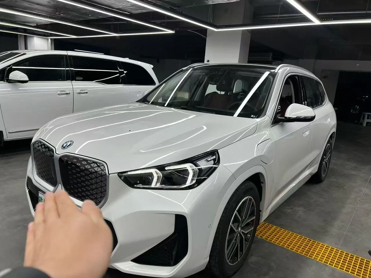BMW 2025 iX1 eDrive25L eDrive25L m sports suit automatic gear - View 1