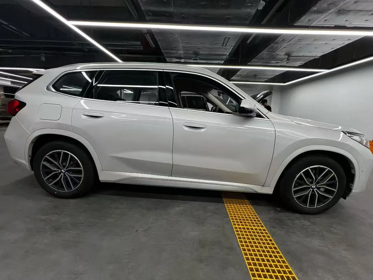 BMW 2025 iX1 eDrive25L eDrive25L m sports suit automatic gear 2