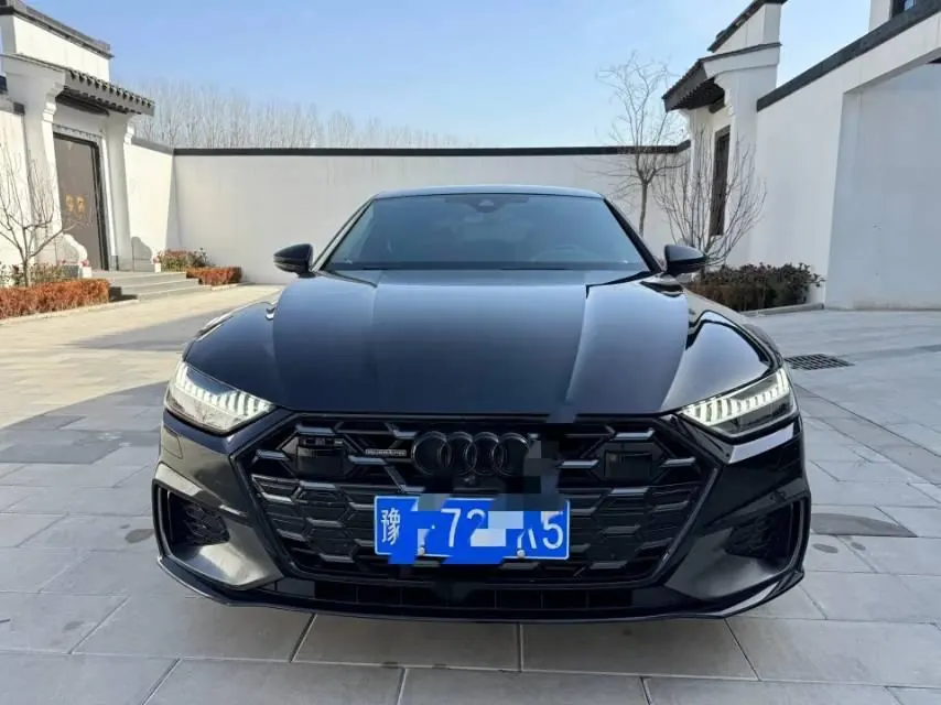 Audi 2025 A7L 2.0TFSI 45TFSI Quattro Black Samurai Edition Automatic Gear 2