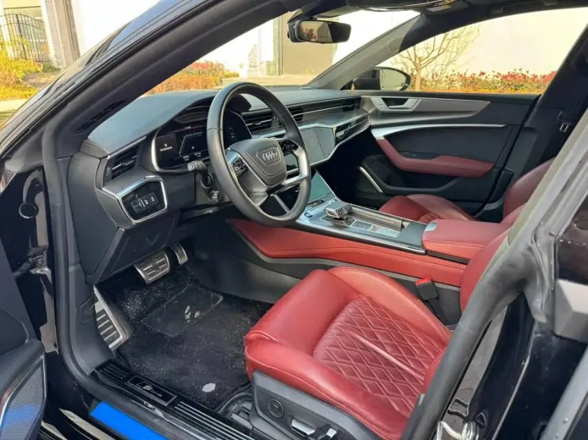 Audi 2025 A7L 2.0TFSI 45TFSI Quattro Black Samurai Edition Automatic Gear 5