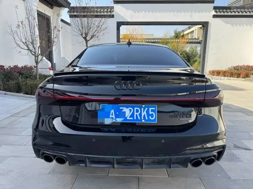 Audi 2025 A7L 2.0TFSI 45TFSI Quattro Black Samurai Edition Automatic Gear 7
