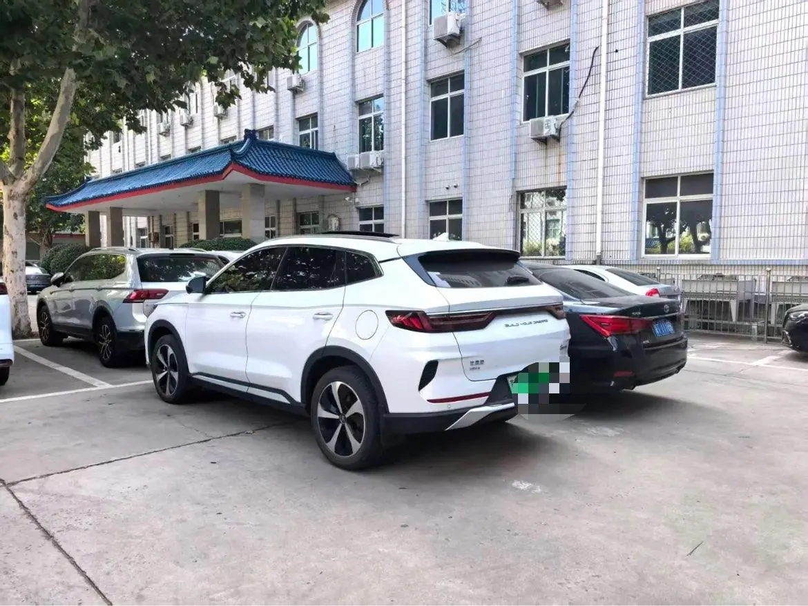 BYD Song PLUS New Energy 2021 Song PLUS DM-i 1.5 Stepless 51KM Honorable Automatic Gear 2