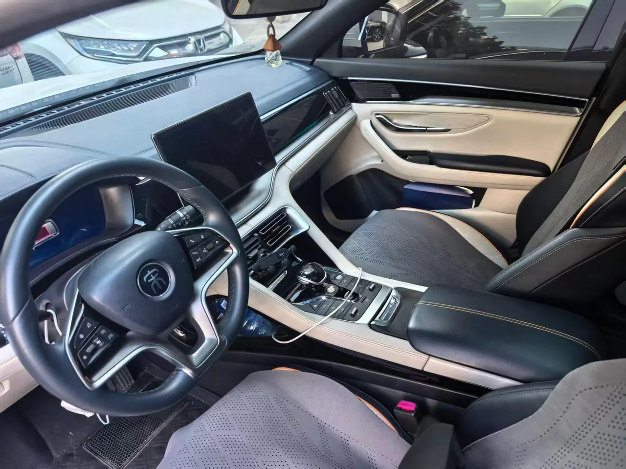 BYD Song PLUS New Energy 2021 Song PLUS DM-i 1.5 Stepless 51KM Honorable Automatic Gear 4