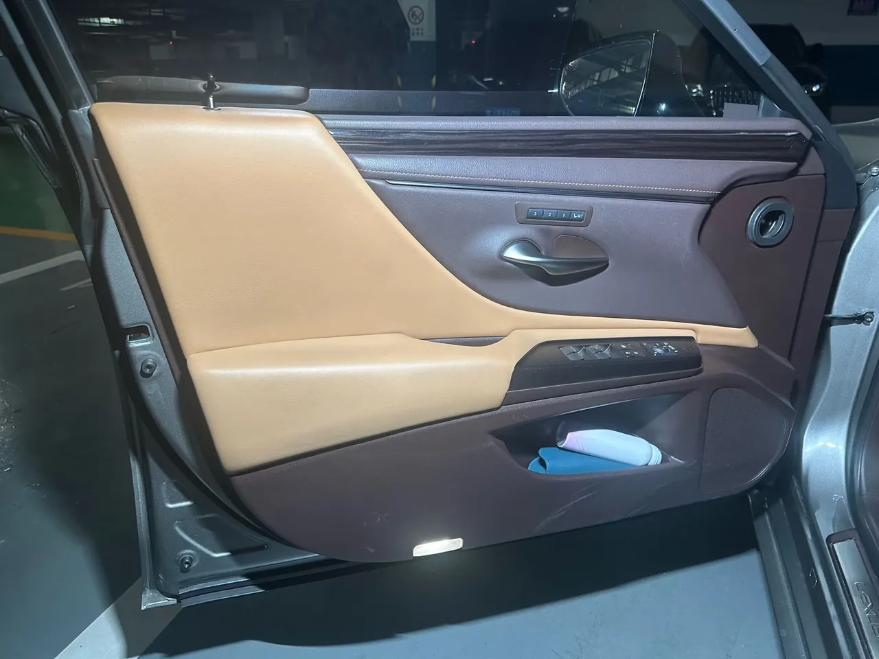 Lexus ES (Imported) 2020 ES200 2.0 Stepless Deluxe Edition Automatic Gear 9
