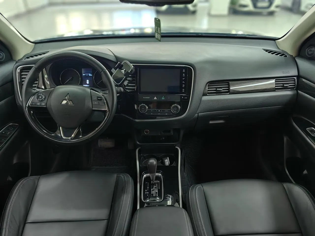 Mitsubishi 2020 Outlander 2.0 Stepless Two-Drive Enjoy Edition 5-seat Automatic Gear 3