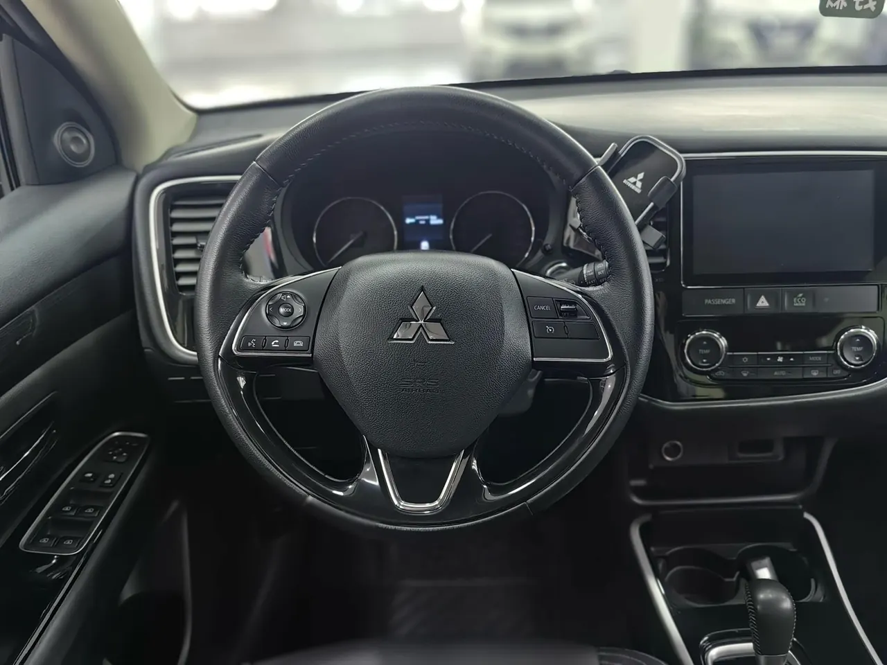 Mitsubishi 2020 Outlander 2.0 Stepless Two-Drive Enjoy Edition 5-seat Automatic Gear 4