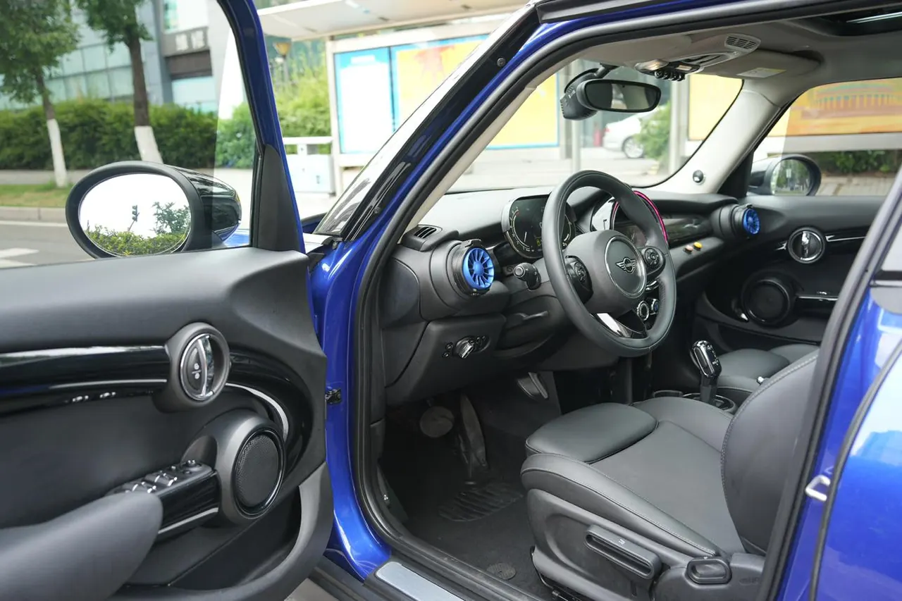 MINI Mini 5-Door (Imported) 2021 Mini Cooper 1.5T Classic Auto 7
