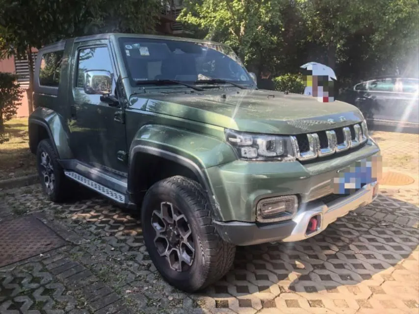 Beijing 2020 BJ40 2.0T 4-wheel drive tribute version chivalrous automatic gear 2