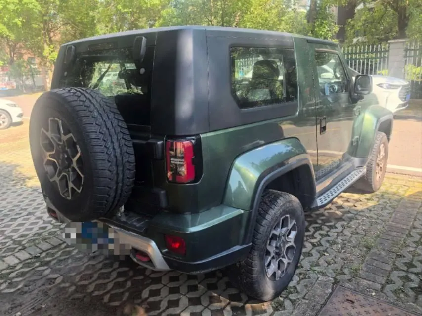 Beijing 2020 BJ40 2.0T 4-wheel drive tribute version chivalrous automatic gear 3
