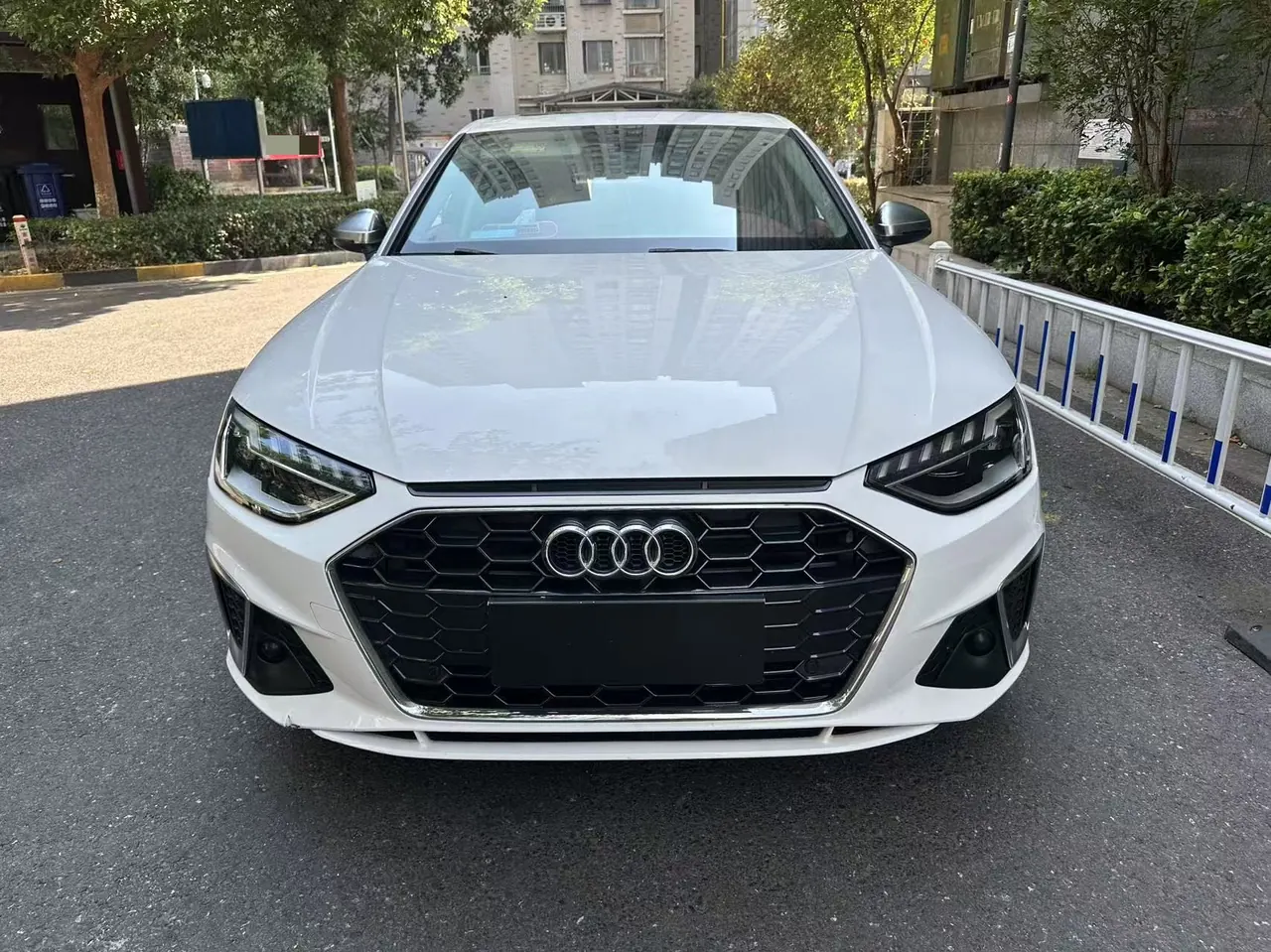Audi 2020 A4L 2.0TFSI 40TFSI Fashion Dynamic Automatic 2