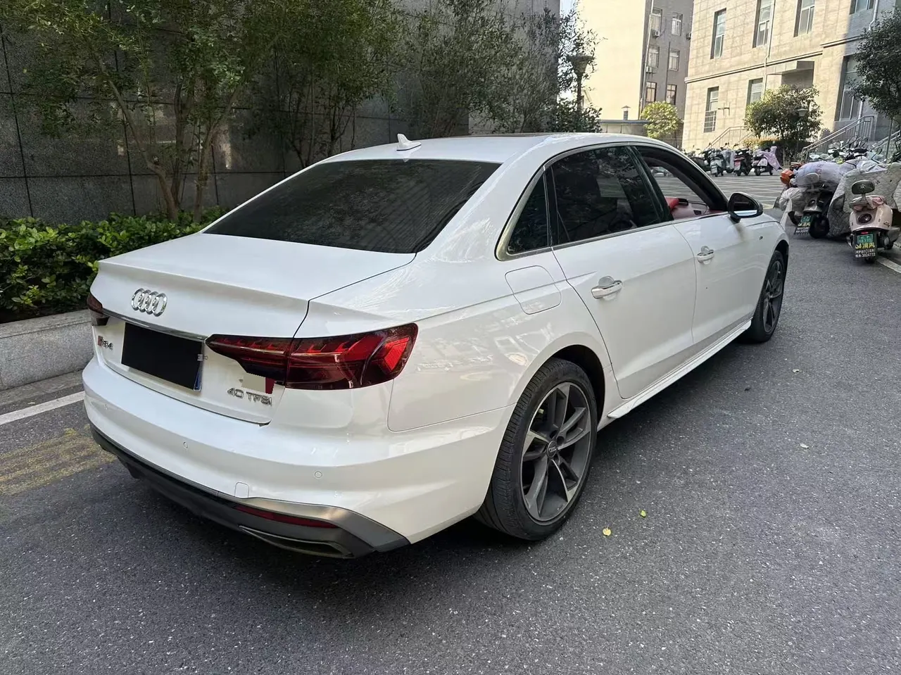 Audi 2020 A4L 2.0TFSI 40TFSI Fashion Dynamic Automatic 7