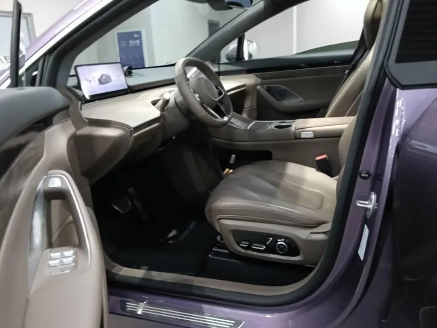Intellectual 2024 R 7 736km UItra automatic gear 7