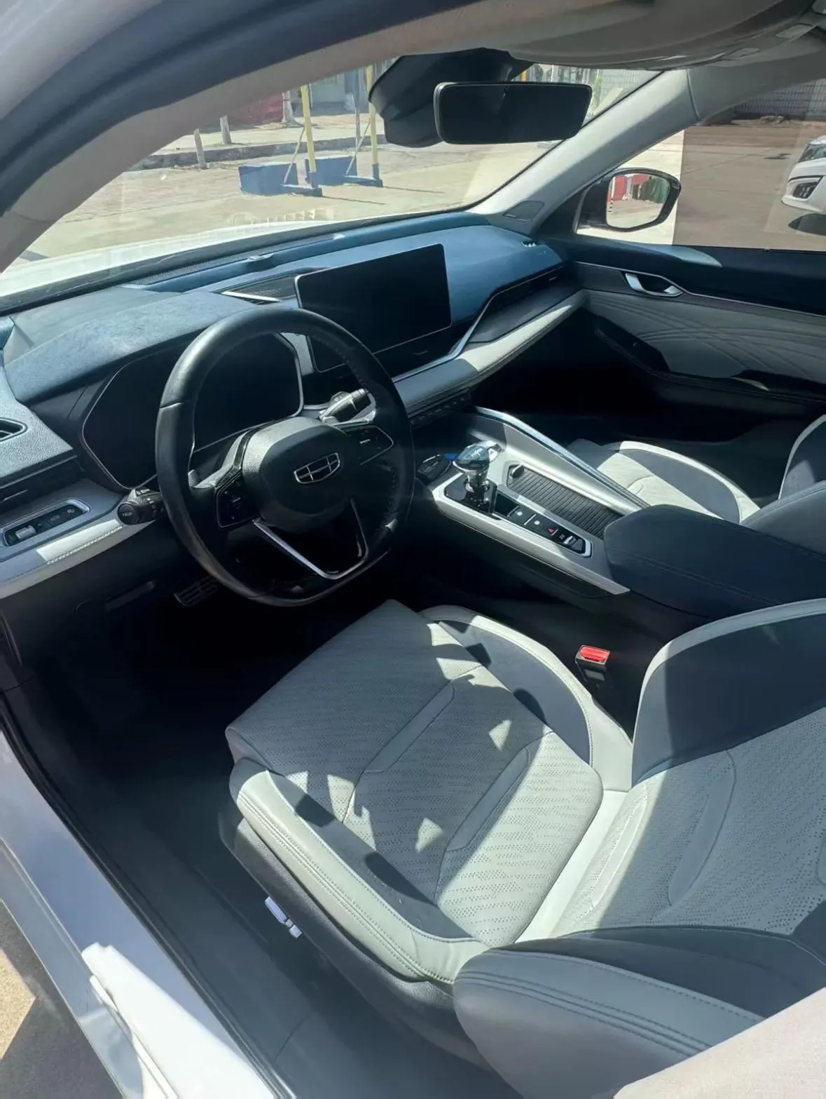 Geely 2021 xingrui 2.0T luxury automatic gear 4