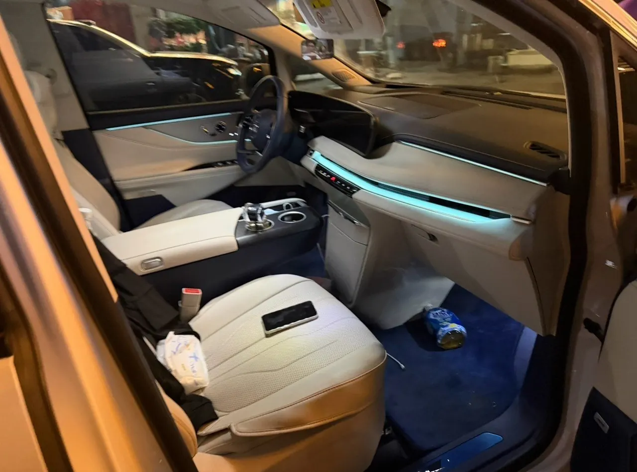 Buick 2024 GL8 Lu Zun PHEV 1.5T Luxury Edition 7-seat Automatic Gear 6