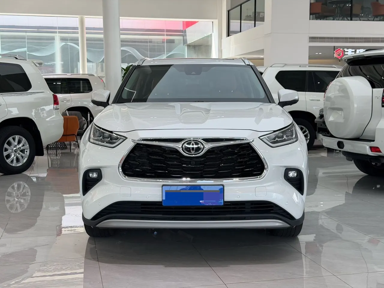 Toyota 2024 Highlander Dual Engine 2.5 Stepless Intelligent Electric Hybrid Four-wheel Drive Extreme Edition 7-seat Automatic Transmission 2