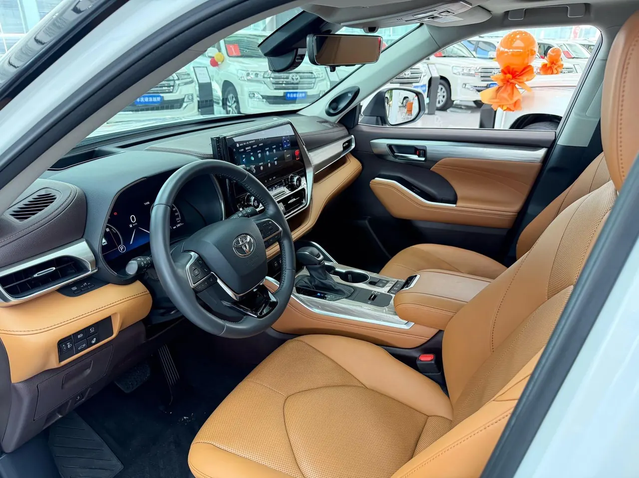 Toyota 2024 Highlander Dual Engine 2.5 Stepless Intelligent Electric Hybrid Four-wheel Drive Extreme Edition 7-seat Automatic Transmission 5