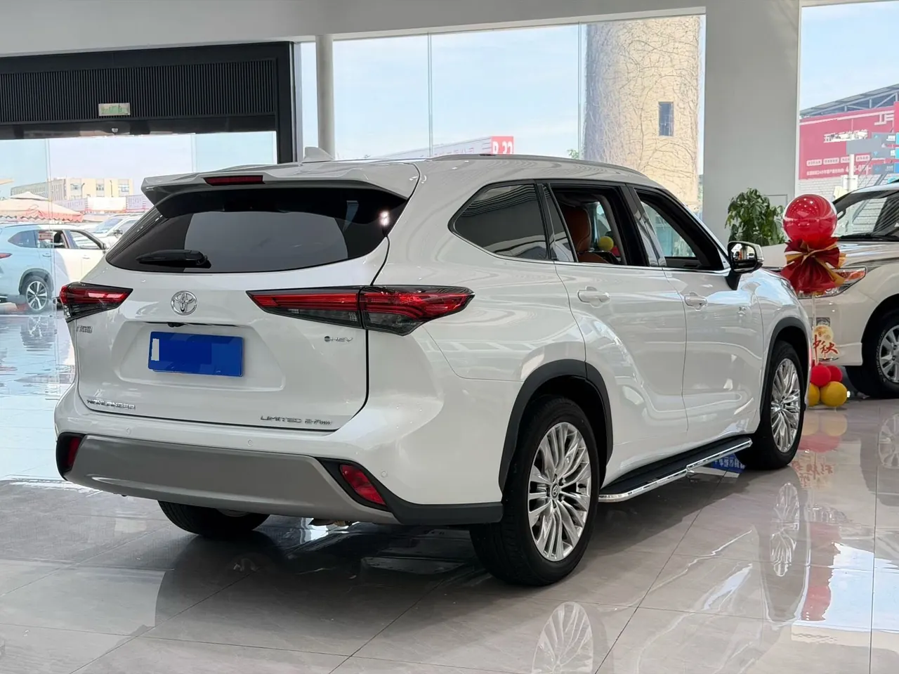 Toyota 2024 Highlander Dual Engine 2.5 Stepless Intelligent Electric Hybrid Four-wheel Drive Extreme Edition 7-seat Automatic Transmission 8