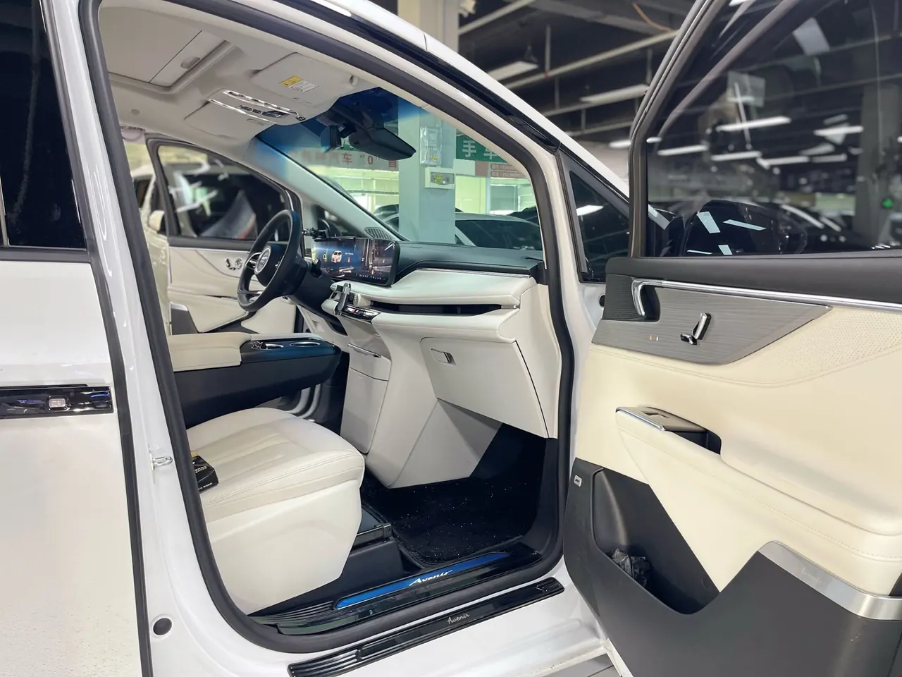 Buick 2024 GL8 Lu Zun PHEV 1.5T Exclusive Edition 7-seat Automatic Gear 6