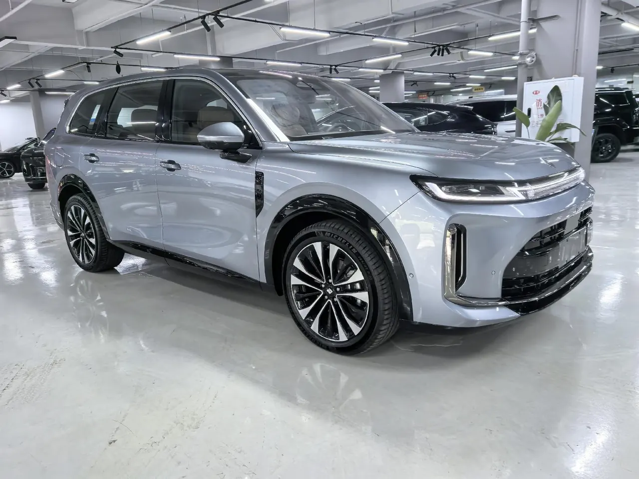 Huajing 2026 Huajing S 1.5T 235km 4-wheel drive dry Kun exclusive edition automatic gear 3