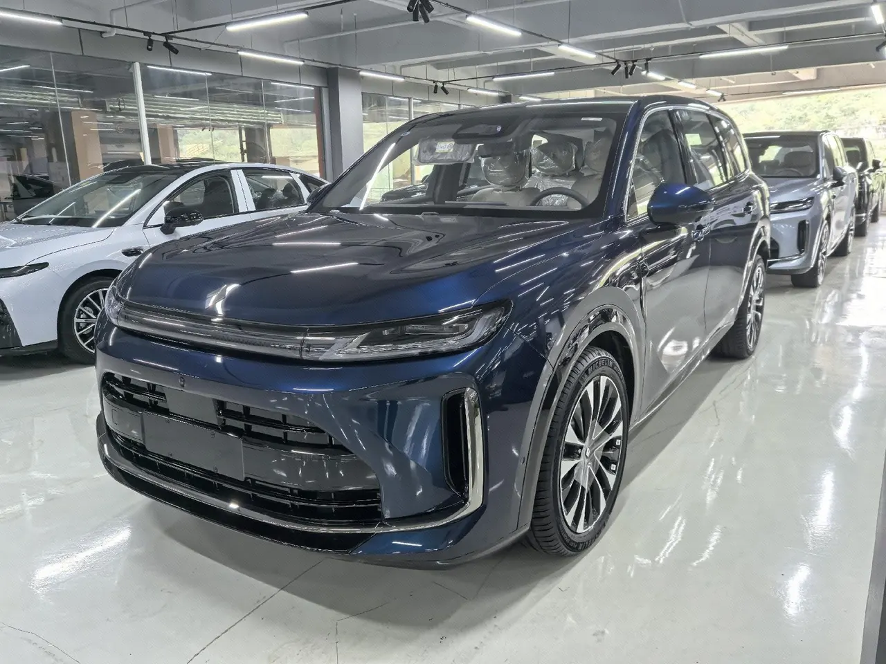 Huajing 2026 Huajing S 1.5T 235km 4-wheel drive dry Kun exclusive edition automatic gear - View 1