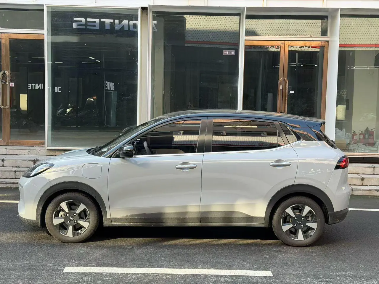 WuLing 2024 Plantronics PLUS 401km Five-seat Edition Automatic Gear 3