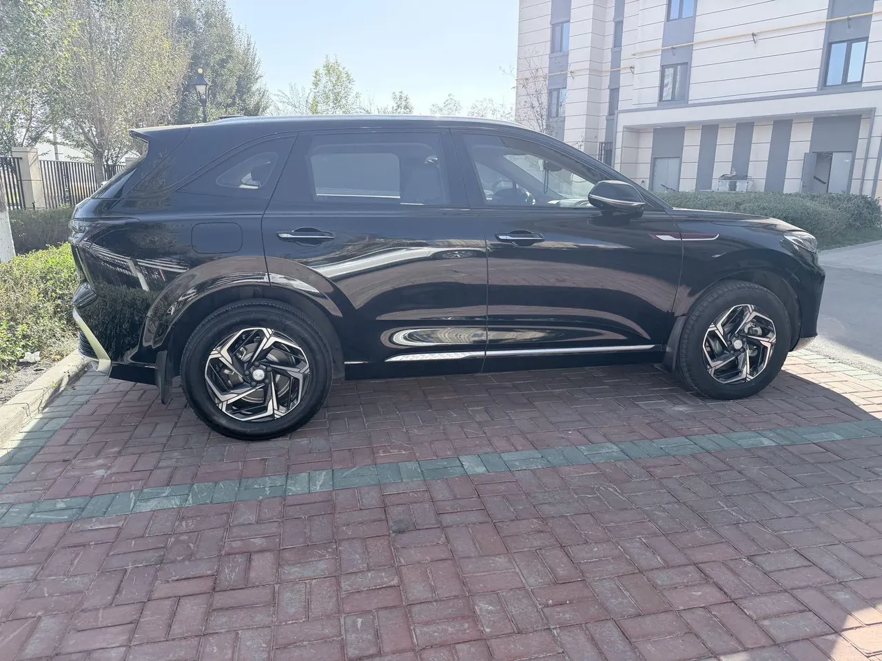 HongQi 2024 HS3 1.5T Good for Edition Automatic Gear 3