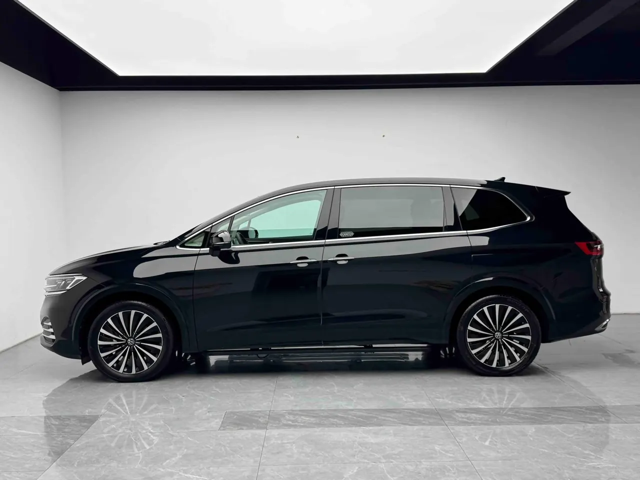 Volkswagen 2024 Wei (Viloran) 2.0TSI 380TSI Premium Edition Automatic Gear 2