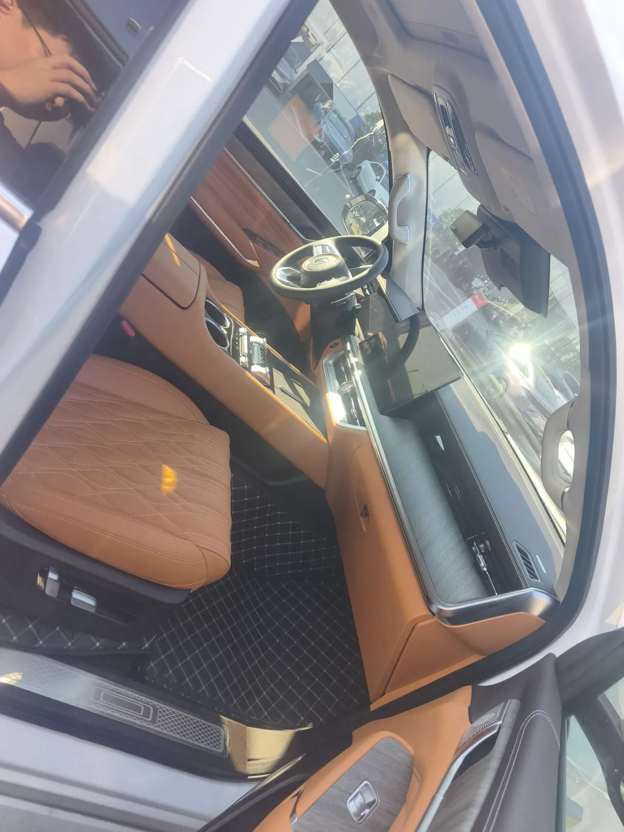 Tank 500 New Energy 2026 Model Tank 500 Hi4-T 2.0T Smart Enjoyment Version Automatic Transmission 3