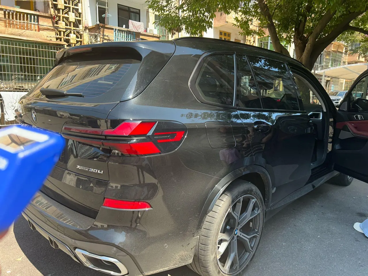BMW 2023 X5 xDrive30Li 48V 2.0T exclusive m sports obsidian night suit automatic gear 5