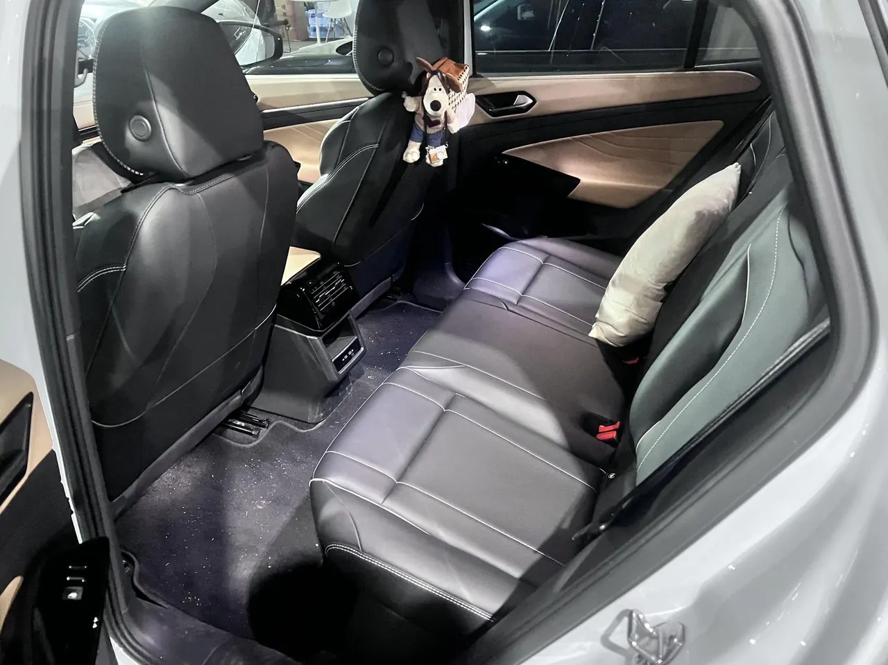 Volkswagen 2021 ID. 4 X 1st Edition ID. Initial version of automatic transmission 4