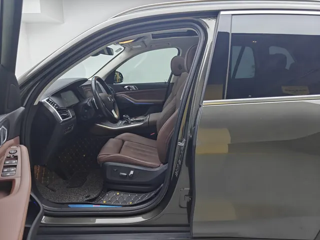 BMW X5 (Imported) 2020 X5 xDrive30i 2.0T X Design Set Automatic Gear 4