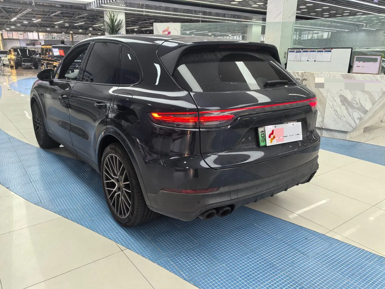 Porsche Cayenne New Energy (Imported) 2023 Cayenne Oil and Electric Hybrid 2.0T Automatic Gear 11