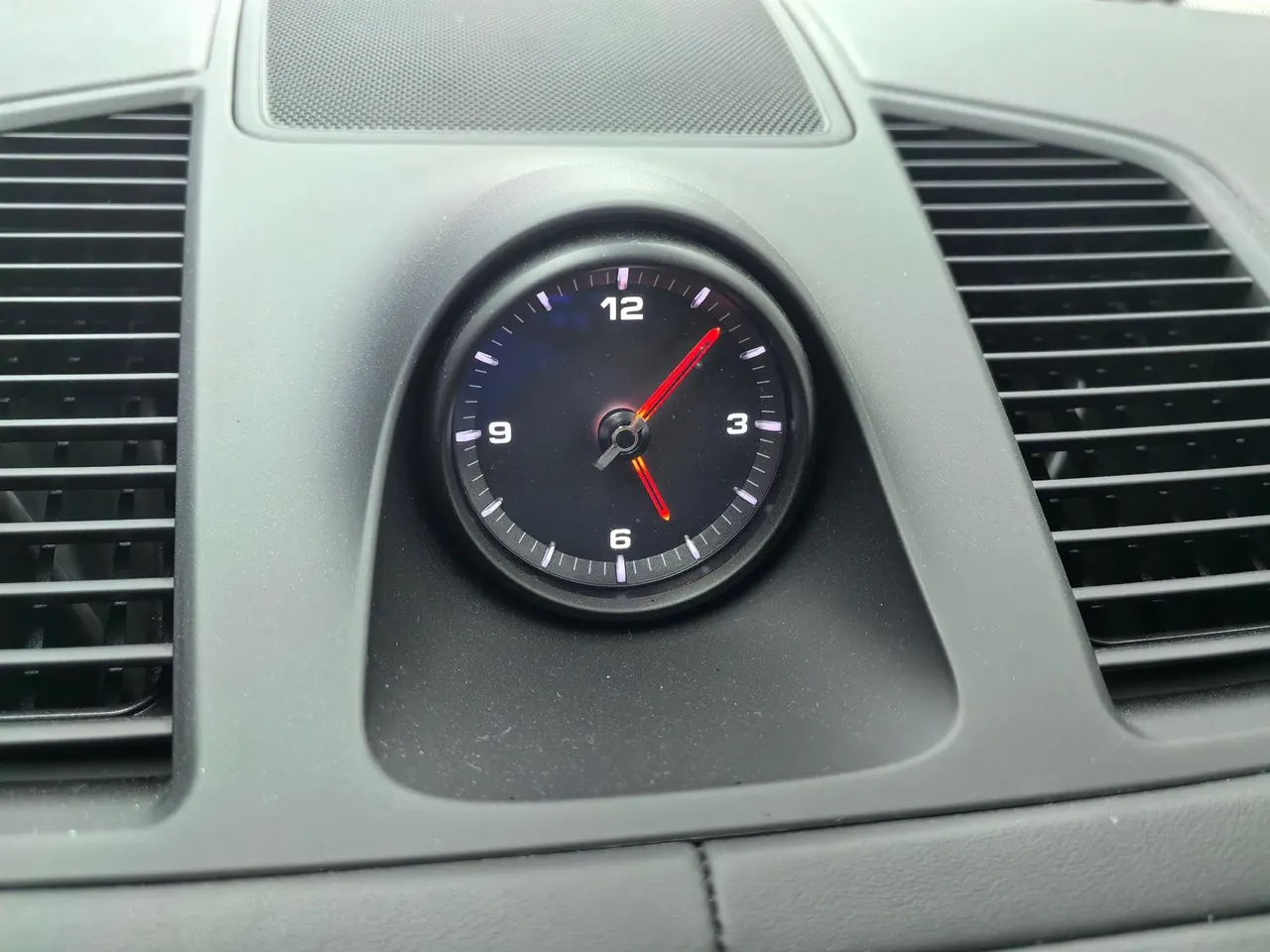 Porsche Cayenne New Energy (Imported) 2023 Cayenne Oil and Electric Hybrid 2.0T Automatic Gear 13