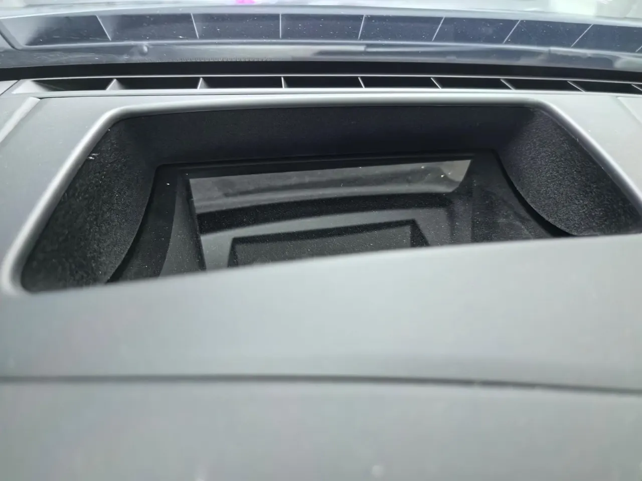 Porsche Cayenne New Energy (Imported) 2023 Cayenne Oil and Electric Hybrid 2.0T Automatic Gear 3