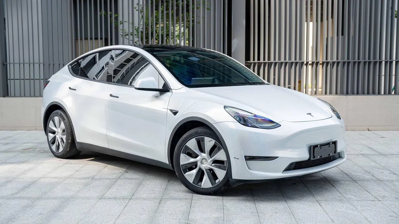 Tesla 2021 Model Y long endurance all-wheel drive version automatic transmission 2