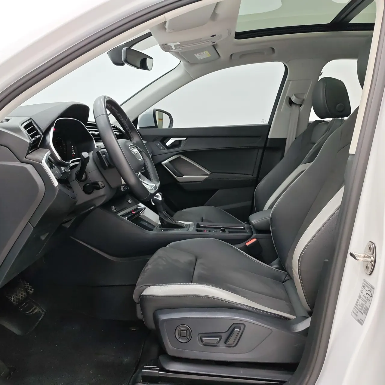 Audi 2022 Q3 1.4TFSI 35TFSI Fashion Dynamic Automatic 3