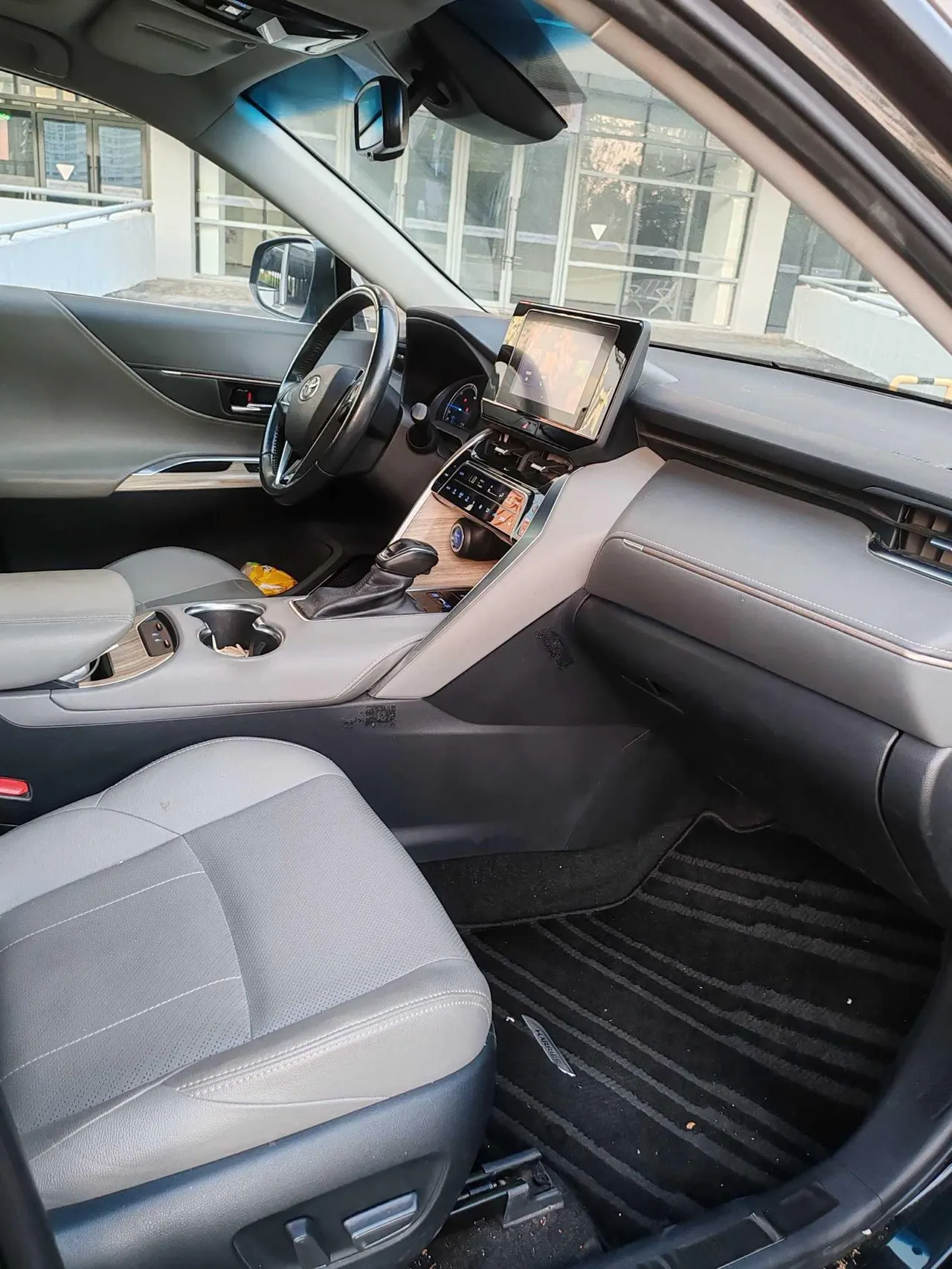 Toyota 2022 LingFang Shuangqing 2.5 Stepless Two-Drive Deluxe Automatic Gear 5