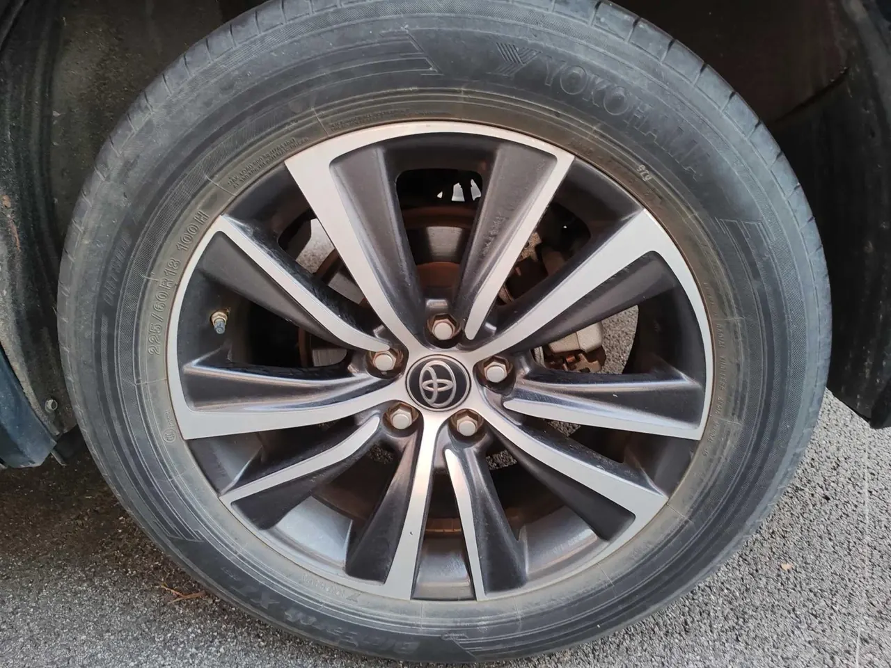 Toyota 2022 LingFang Shuangqing 2.5 Stepless Two-Drive Deluxe Automatic Gear 6