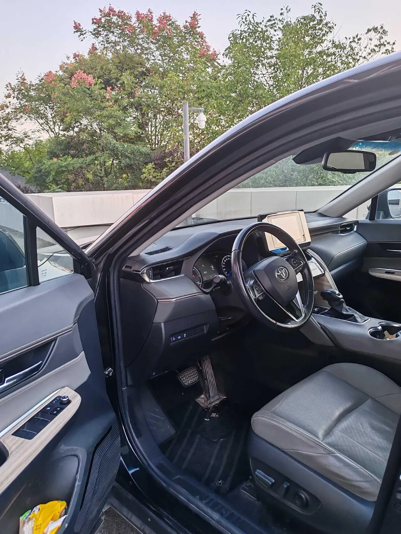 Toyota 2022 LingFang Shuangqing 2.5 Stepless Two-Drive Deluxe Automatic Gear 8