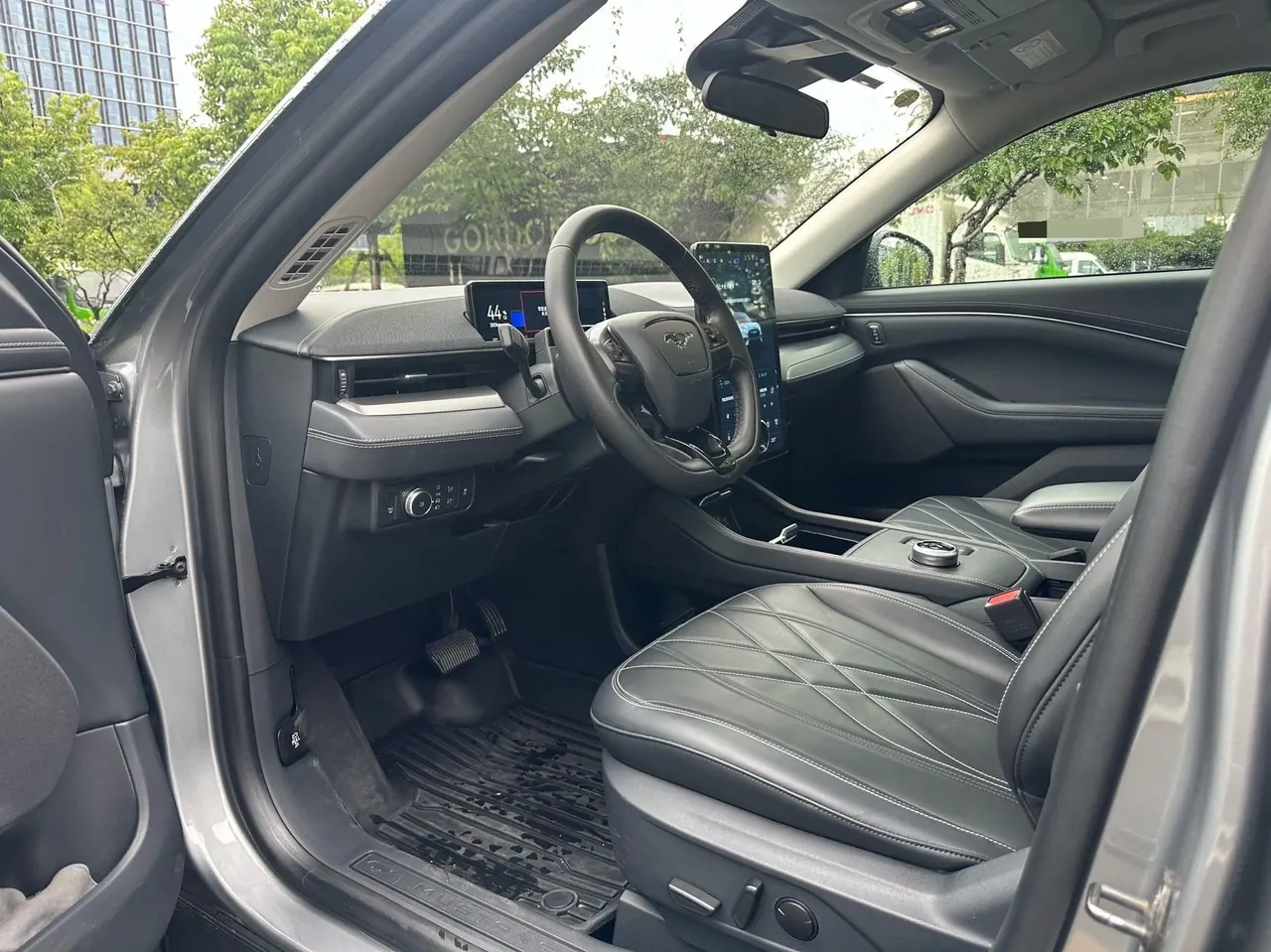 Ford Electric Horse 2021 Mustang Mach-E Boundless Rear Drive Edition (Long Endurance) Automatic Gear 5