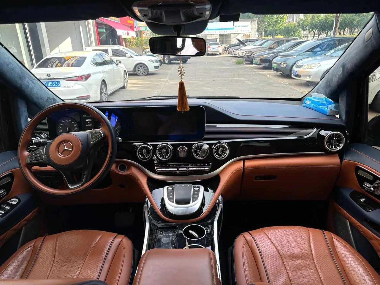 Mercedes Benz 2020 Vito 2.0T Business Edition 7-seat Automatic Gear 8