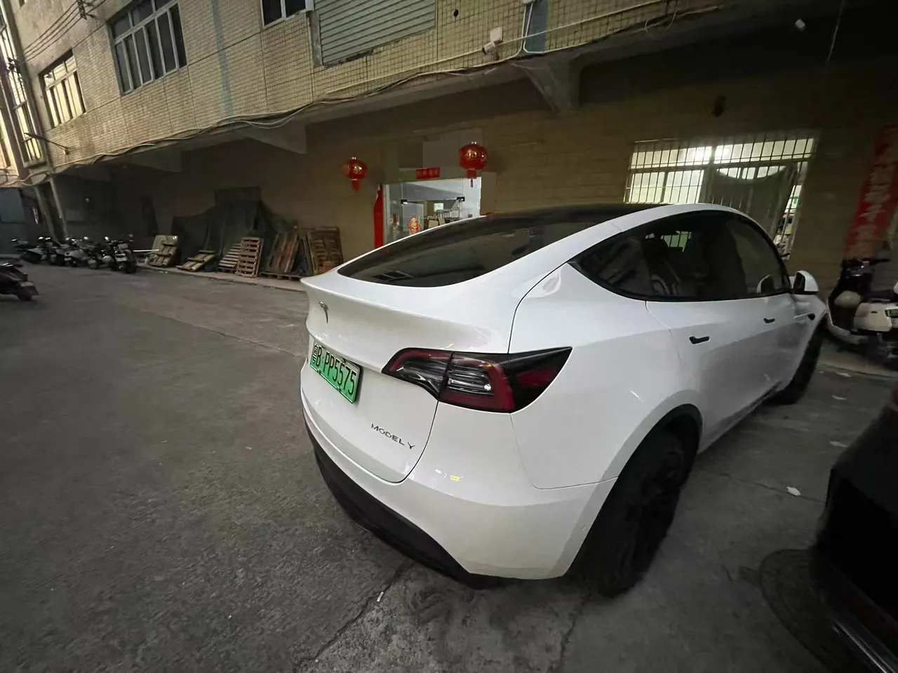 Tesla 2023 Model Y long endurance all-wheel drive version automatic transmission 3