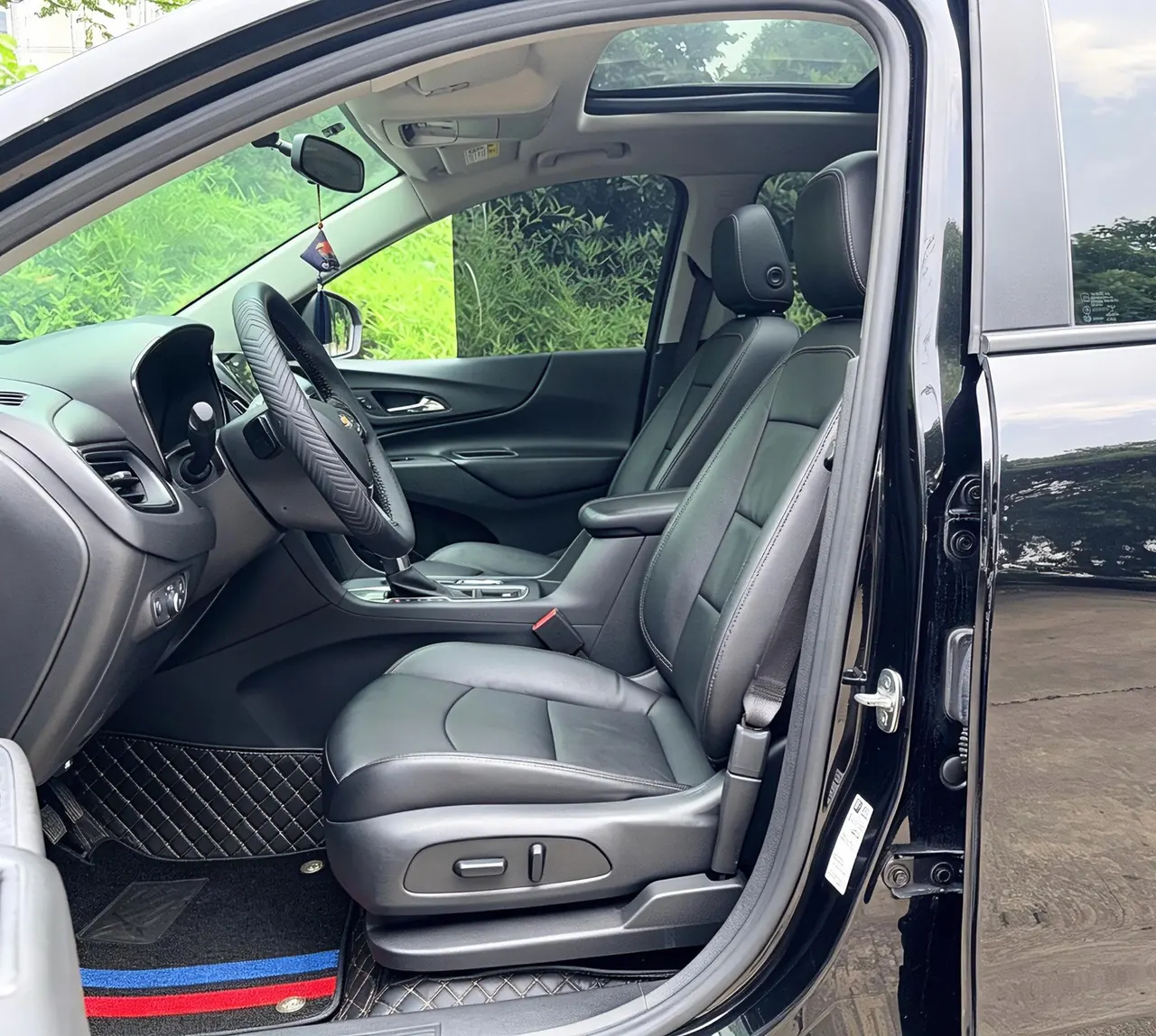 Chevrolet 2022 boundary explorers 1.5T 535T boundary version automatic gear 11
