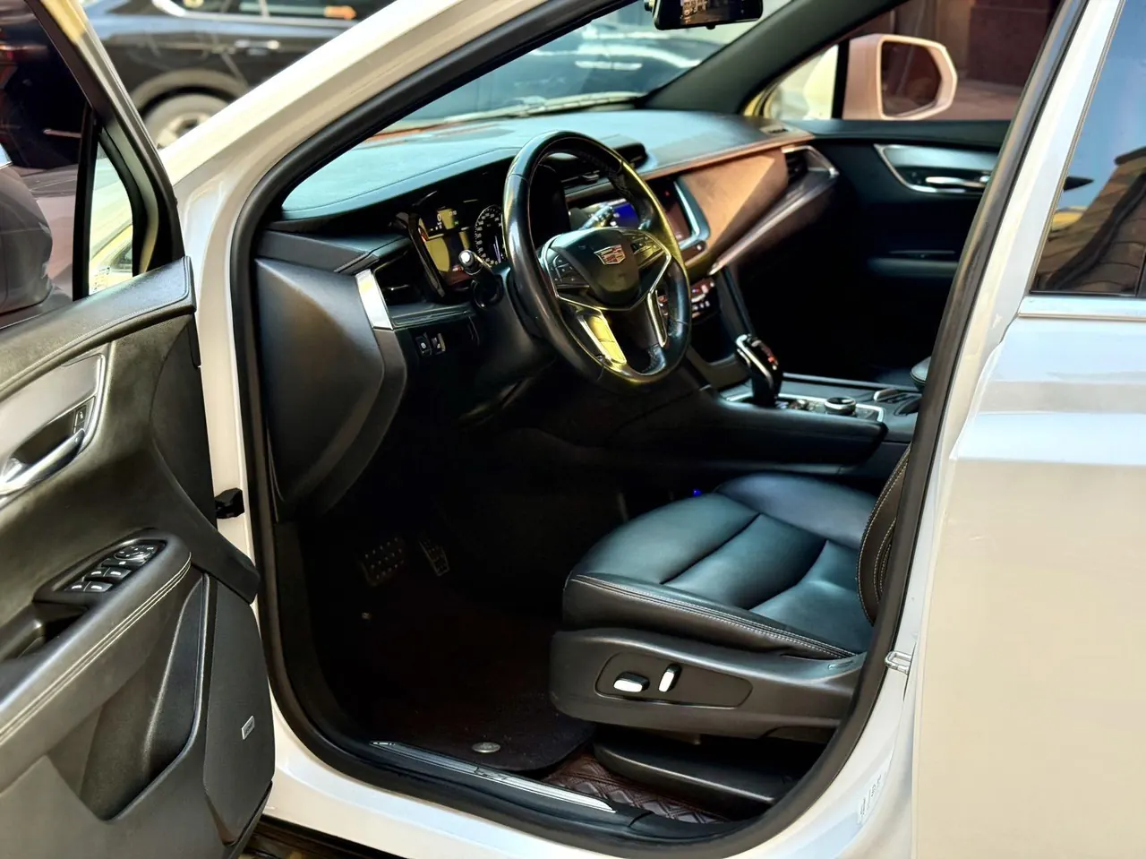 Cadillac 2020 XT5 2.0T 28T 4-wheel drive technical automatic gear 7