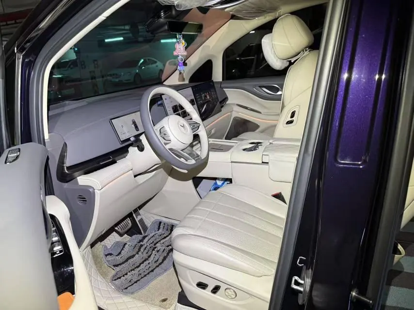 Voyah 2025 dreamers PHEV 1.5T four-wheel drive flagship Kun Peng version automatic gear 2